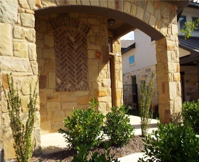 3240 W Whitestone Blvd in Cedar Park, TX - Building Photo - Building Photo