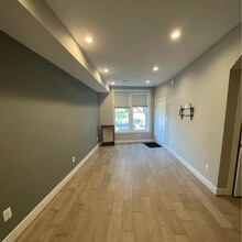 711 15th St NE, Unit 2 in Washington, DC - Building Photo - Building Photo