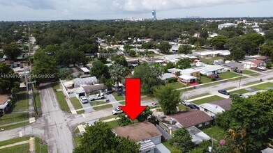 6644 Raleigh St in Hollywood, FL - Building Photo - Building Photo