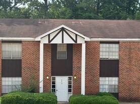 820 Beacon Pky E, Unit D in Birmingham, AL - Building Photo