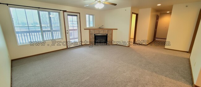 101 N Shore Dr, Unit 8 in Belgrade, MT - Building Photo - Building Photo