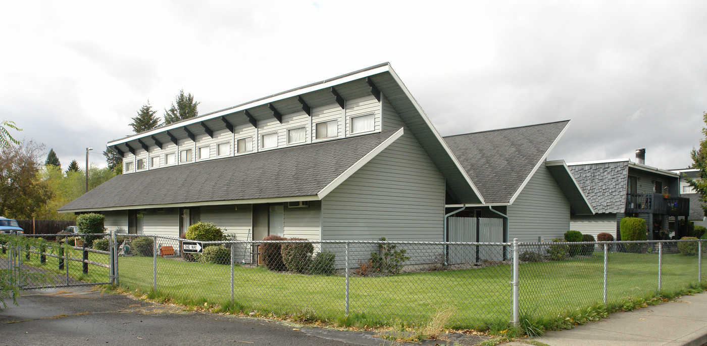 The Roost Apartments in Spokane, WA - Foto de edificio