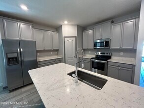 10229 Powell Creek Ct in Jacksonville, FL - Building Photo - Building Photo
