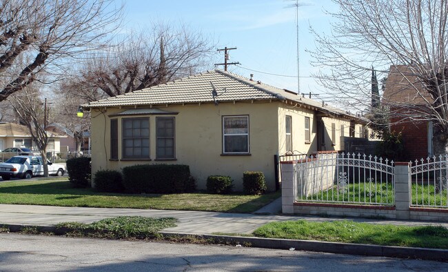 587-595 W Magnolia Ave in San Bernardino, CA - Building Photo - Building Photo