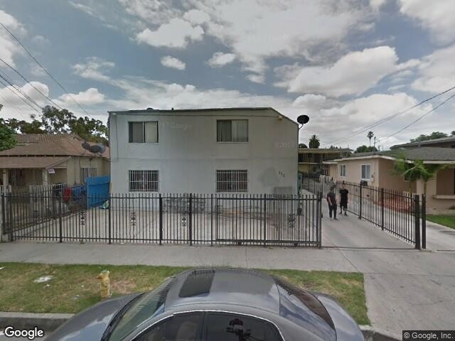 308-310 W Almond St in Compton, CA - Building Photo