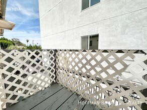 11510 Cumpston St, Unit 7 in Los Angeles, CA - Building Photo - Building Photo