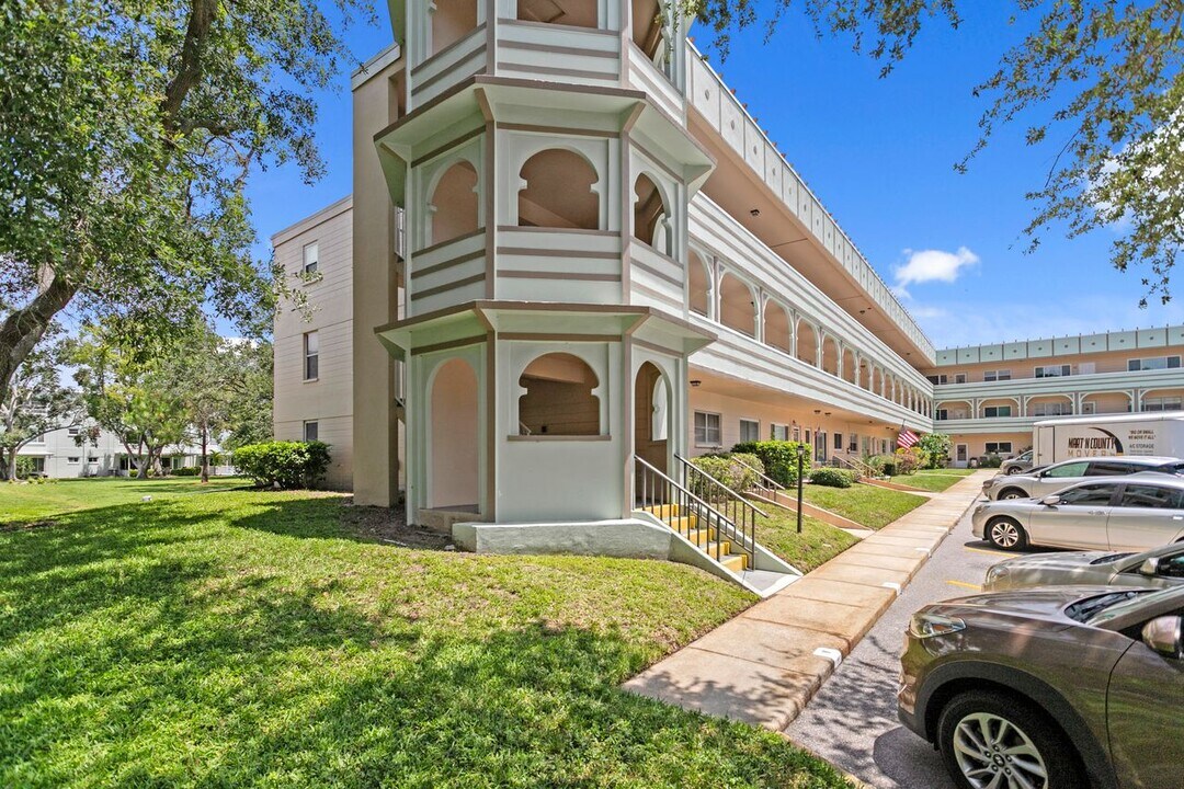 2287 Philippine Dr in Clearwater, FL - Building Photo