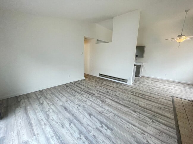 property at 8 Schooner Ct