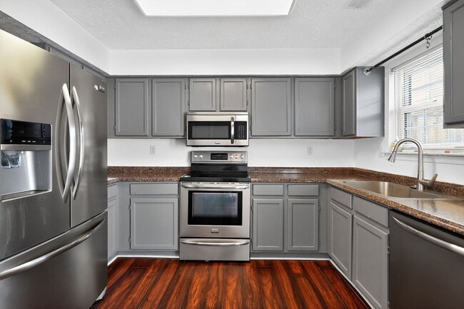 6010 Sirenia Pl in Waldorf, MD - Foto de edificio - Building Photo