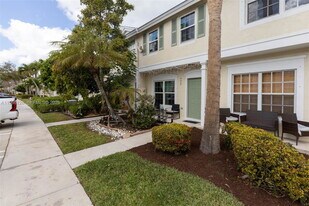 9925 NW 57th Manor in Coral Springs, FL - Building Photo