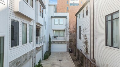 2324 Camden Dr in Houston, TX - Building Photo - Building Photo