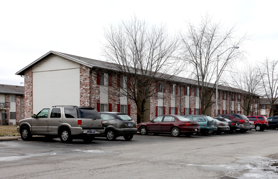 Addison Creek in Indianapolis, IN - Building Photo