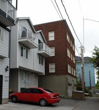 6512 Phinney Ave in Seattle, WA - Building Photo - Building Photo