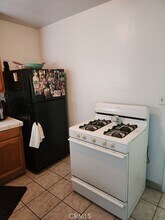 932 W 71st St-Unit -932 1/2 in Los Angeles, CA - Building Photo - Building Photo