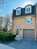 60 John St in Oakville, ON - Building Photo