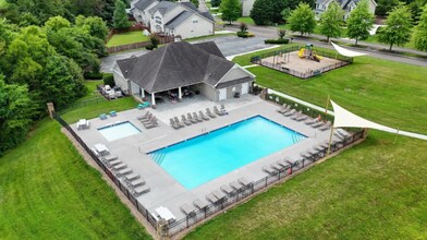 6125 E McMillan Creek Dr in Knoxville, TN - Building Photo - Building Photo