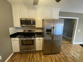 3750 Tulip Dr in Winston-Salem, NC - Building Photo - Building Photo