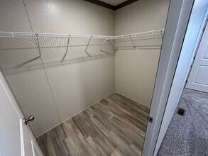 701 Hawaii in Belleville, MI - Building Photo - Building Photo