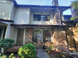 1801-P1801 Evergreen Park Ct SW