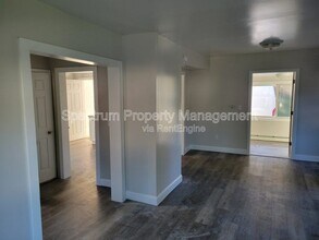 50 High Holborn St in Gardiner, ME - Building Photo - Building Photo