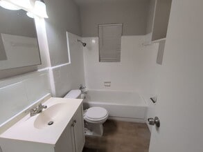 1718 Mignon Dr in Arlington, TX - Building Photo - Building Photo