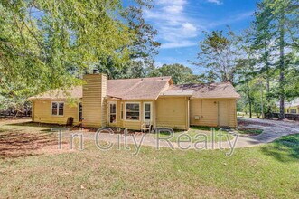 110 Deer Chase in Fayetteville, GA - Building Photo - Building Photo