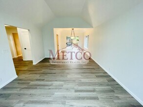 2963 Sarah Ln in Eugene, OR - Building Photo - Building Photo