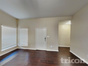 214 Bob White Dr in Red Oak, TX - Building Photo - Building Photo