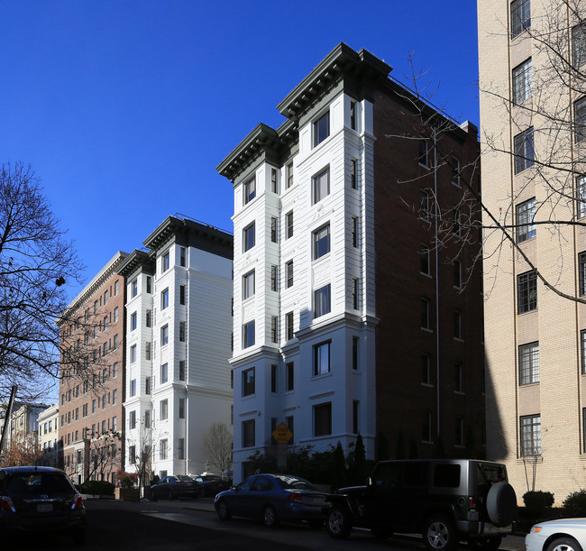 2123 California St NW in Washington, DC - Building Photo - Building Photo