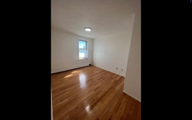 234 Lexington St, Unit #3 in Boston, MA - Building Photo - Building Photo