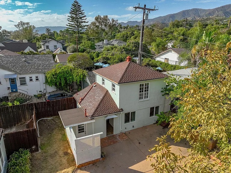 3830 Crescent Dr, Unit B in Santa Barbara, CA - Building Photo