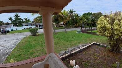14931 NE 7th Ct in Miami, FL - Building Photo - Building Photo