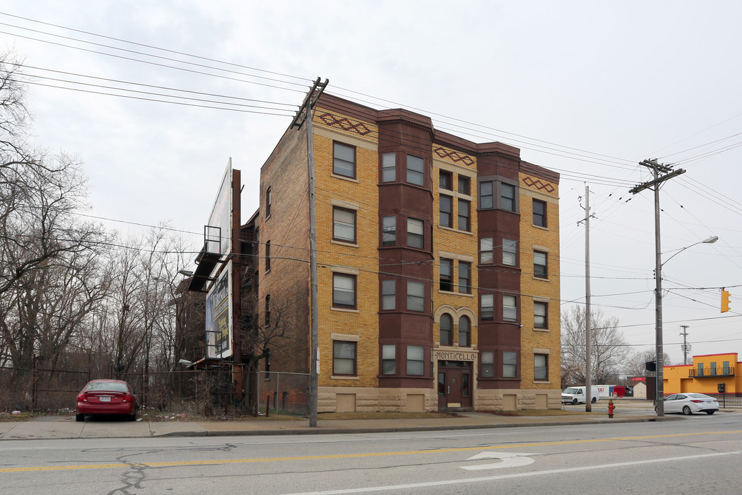 Monticello in Cleveland, OH - Building Photo