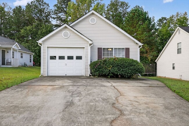 property at 1584 Wembley Dr