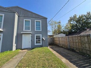 2704-06 Dawson St in Kenner, LA - Building Photo - Building Photo