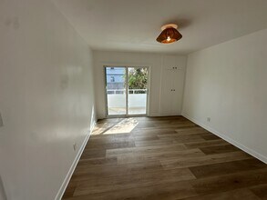3854 Moore St in Los Angeles, CA - Building Photo - Building Photo