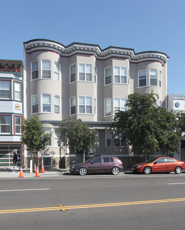 1645 Folsom St in San Francisco, CA - Building Photo - Building Photo