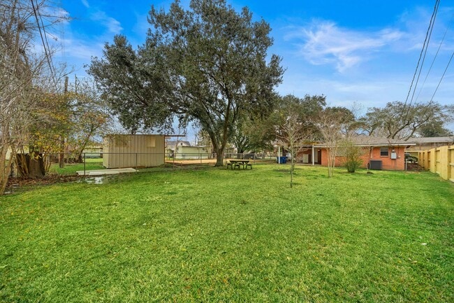 property at 712 Damon St