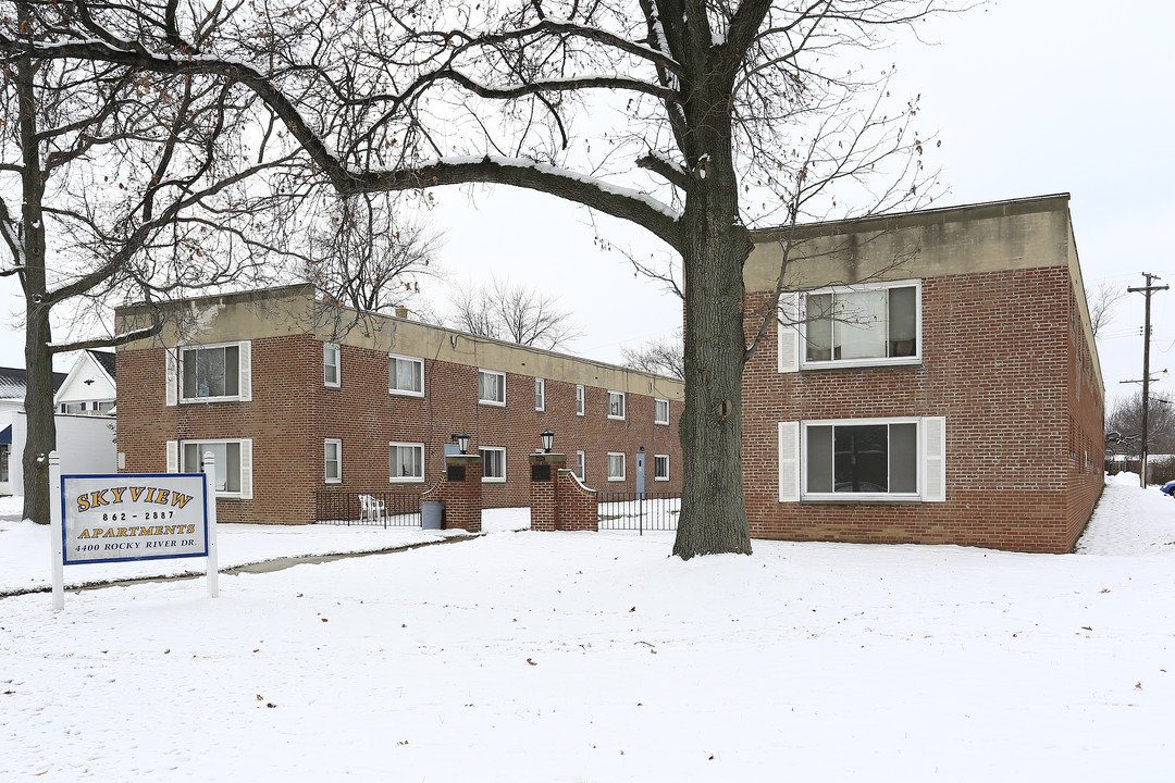 Skyview Apartments in Cleveland, OH - Foto de edificio