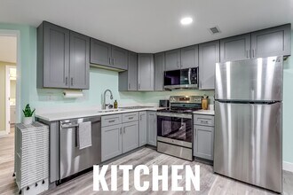 15054 E Dartmouth Ave, Unit 7 in Aurora, CO - Foto de edificio - Building Photo