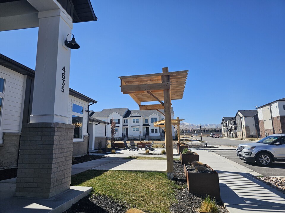 13526 Maximus Dr in Riverton, UT - Building Photo