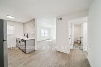 3171 E 49th St in Tulsa, OK - Building Photo - Building Photo