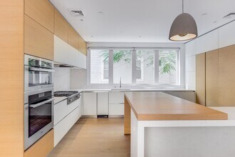 287 Tappan St in Brookline, MA - Foto de edificio - Building Photo