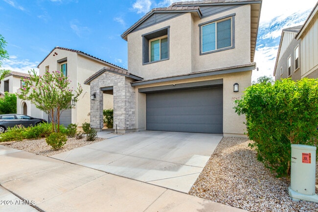 5747 S Labelle in Mesa, AZ - Building Photo - Building Photo