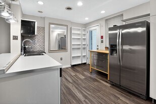 5523 Ellsworth Ave in Pittsburgh, PA - Building Photo