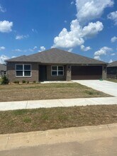 1670 Raden St in Conway, AR - Building Photo - Building Photo