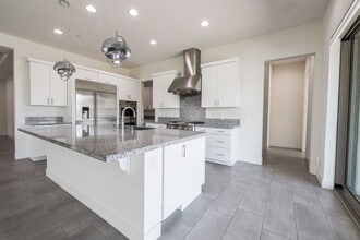 2150 Monte Bianco Pl in Henderson, NV - Building Photo - Building Photo