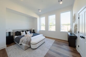 835 Elkhart St in Houston, TX - Building Photo - Building Photo