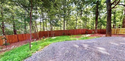 2402 Rockwood Dr in Sanford, NC - Building Photo - Building Photo