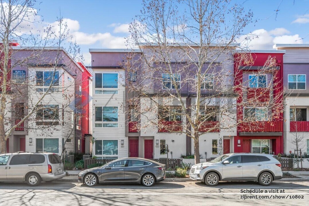 5533 Great Oaks Pky in San Jose, CA - Building Photo